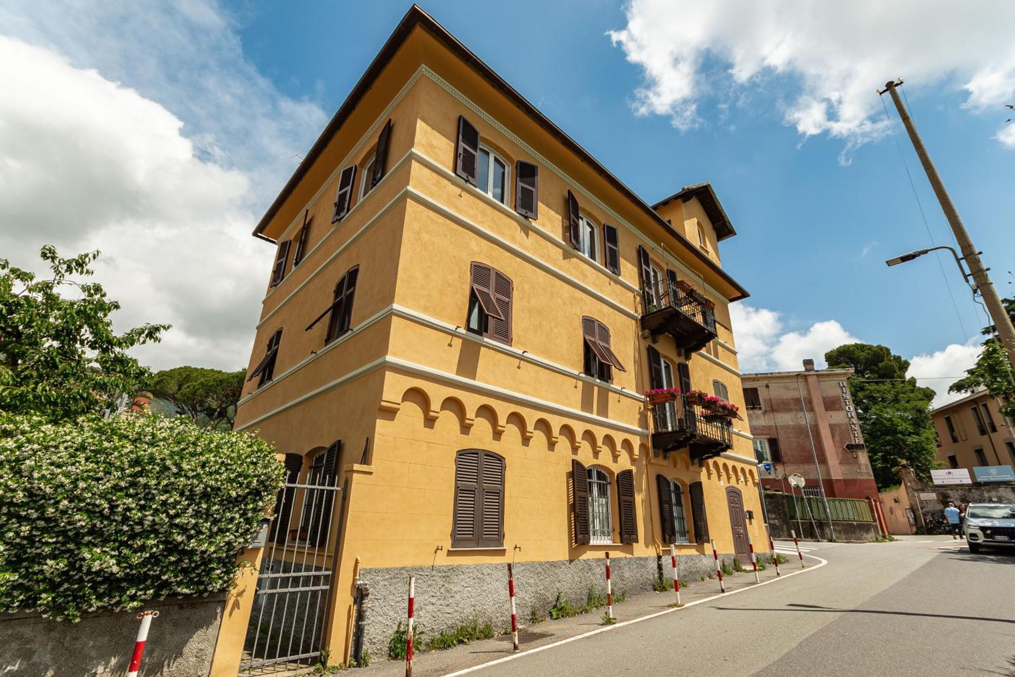 Spacious 3-Bedroom Apartment - 10 Min To City Center & 5 Min To Gaslini Hospital Genua Buitenkant foto
